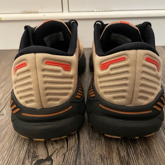 Brooks Adrenaline GTS 22 Run Wild – Limited Colorway – Women’s 8 (B) - Picture 2 of 7